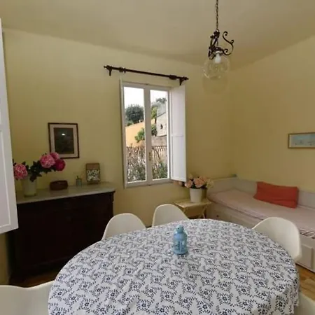 Appartamento Prima Collina Spaziosa Casa Vista Mare Per 10 Persone