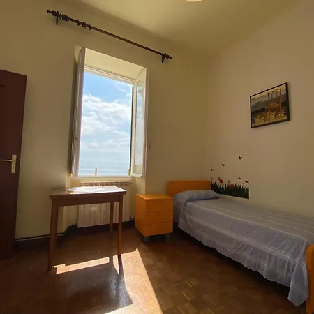 Appartamento Prima Collina Spaziosa Casa Vista Mare Per 10 Persone