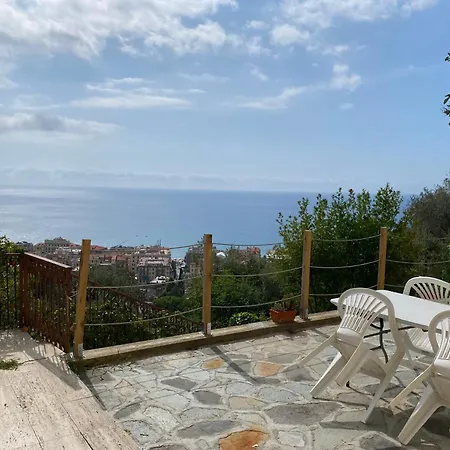 Prima Collina Spaziosa Casa Vista Mare Per 10 Persone Appartamento Alassio